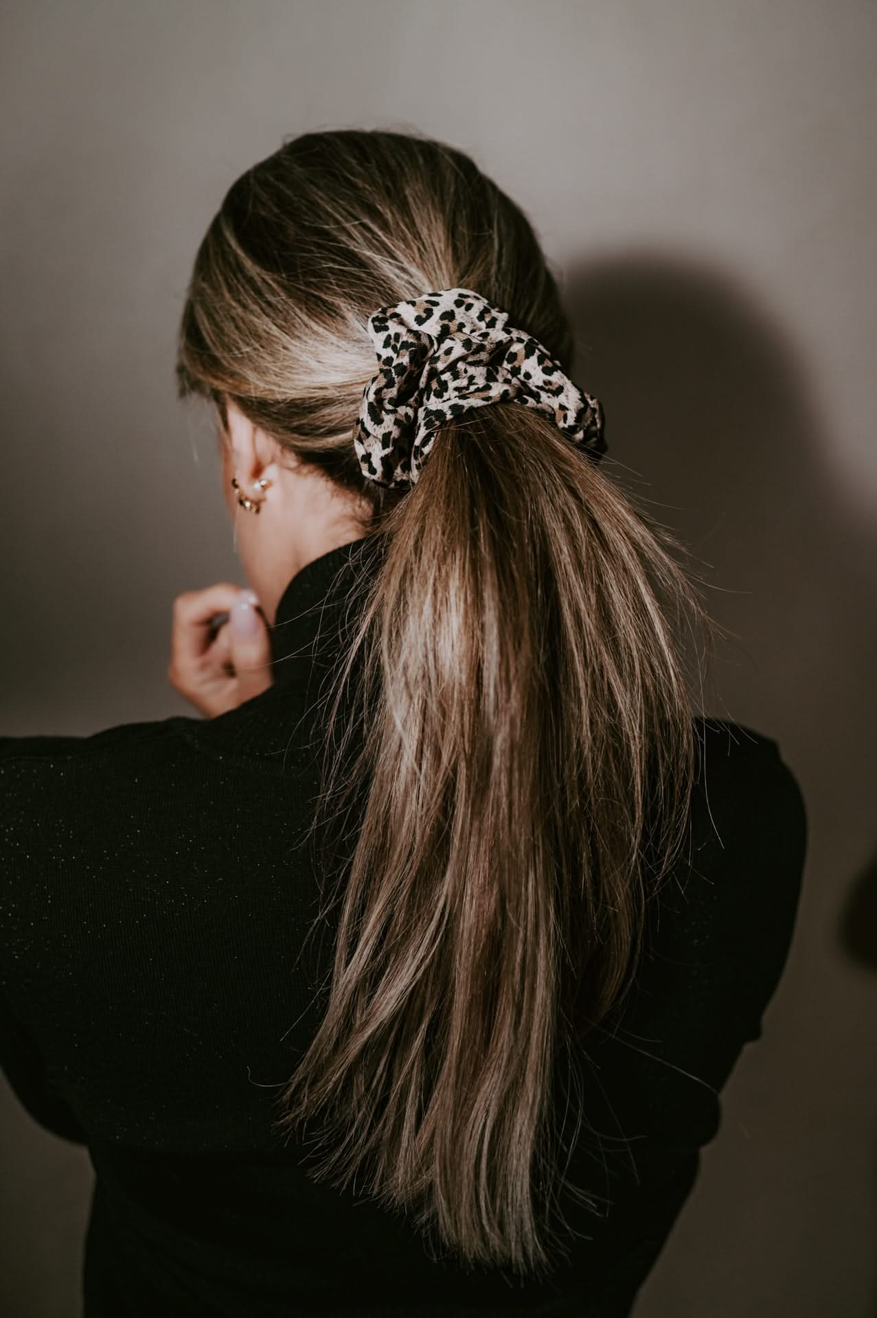 Nappa scrunchie I Beige leopard - Wild Souls by JV® - Scrunchies