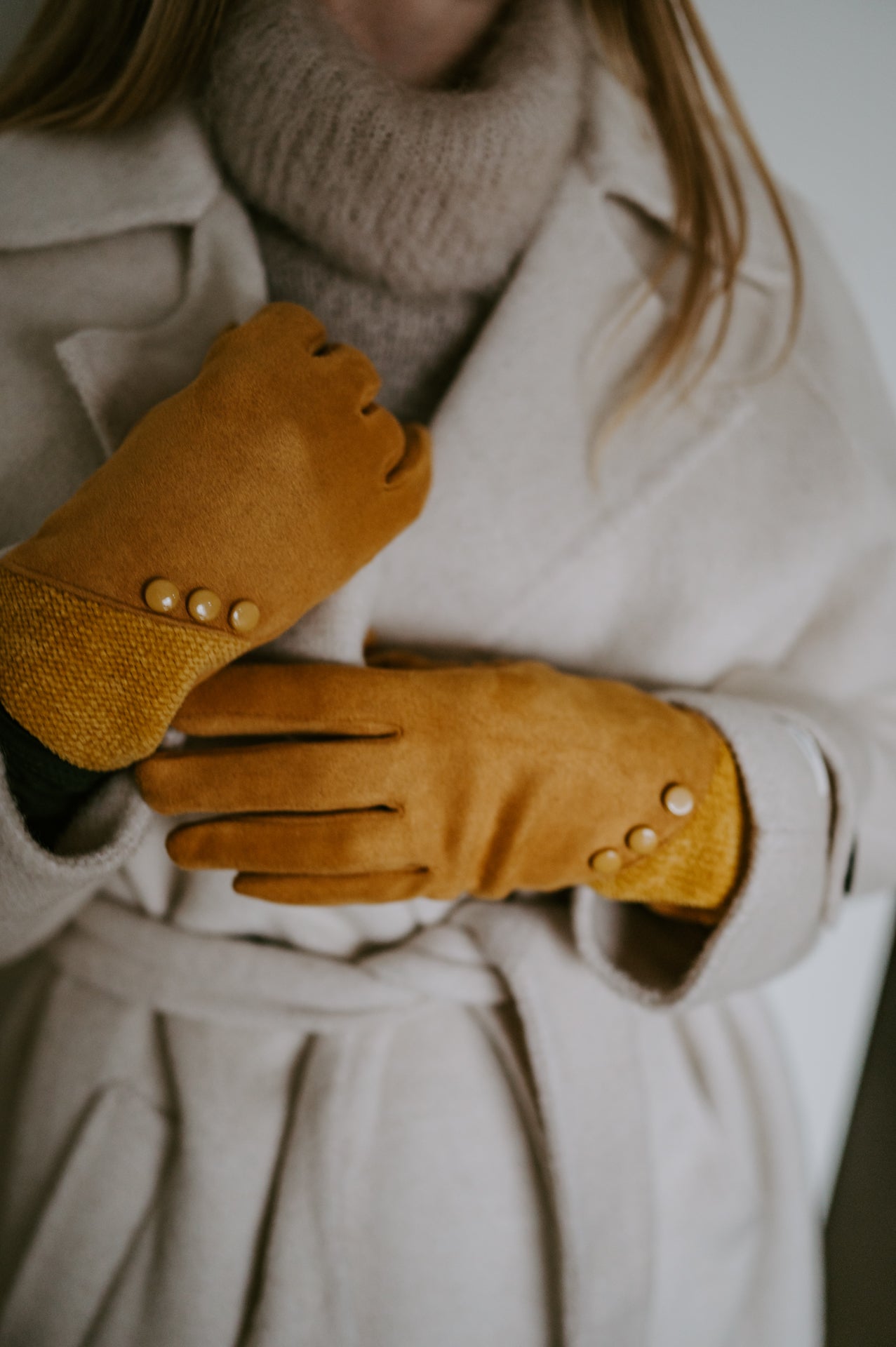 Orsea gloves I Oker - Wild Souls by JV® - Gloves