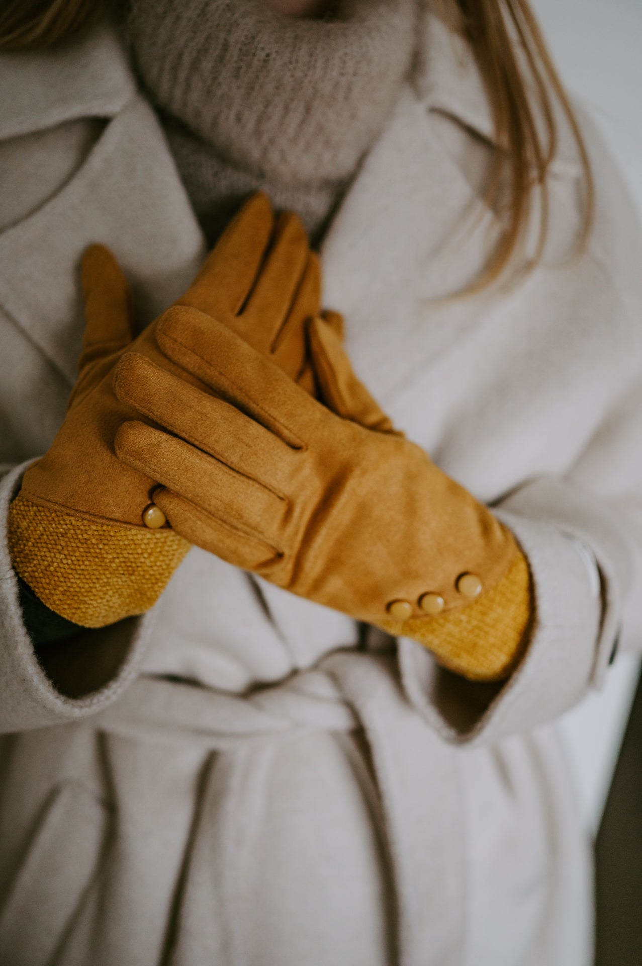 Orsea gloves I Oker - Wild Souls by JV® - Gloves