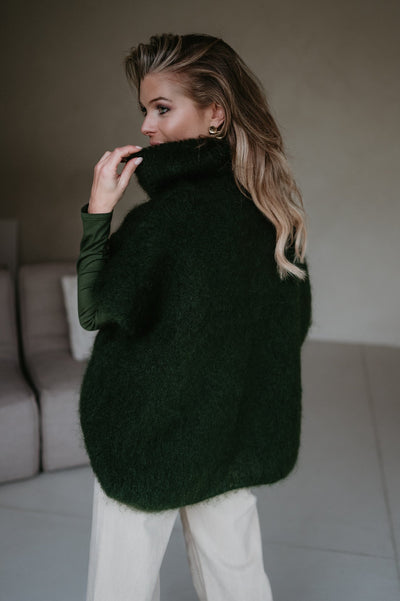 Pochi knit I Emerald Green - Wild Souls by JV® - Knits