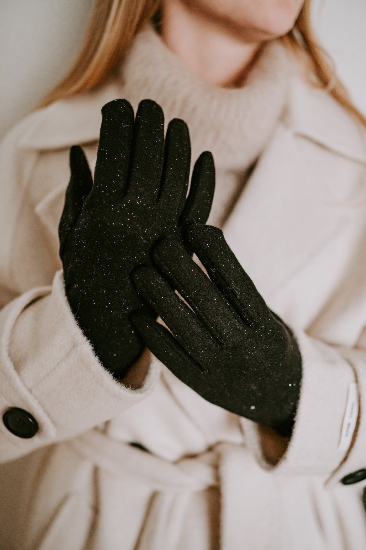 Riva gloves I Black - Wild Souls by JV® - Gloves