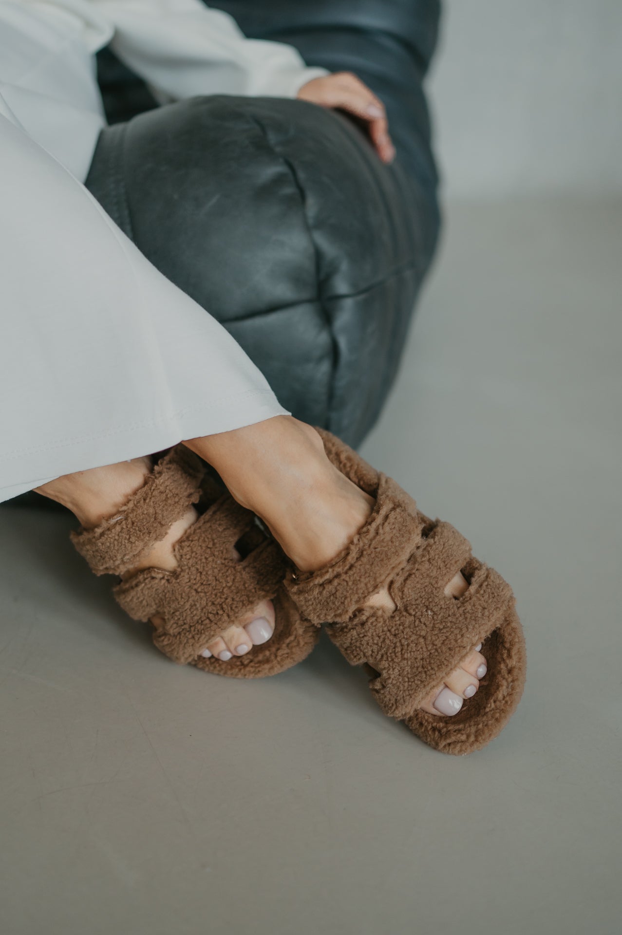 Testo slippers I Camel - Wild Souls by JV® - Slippers