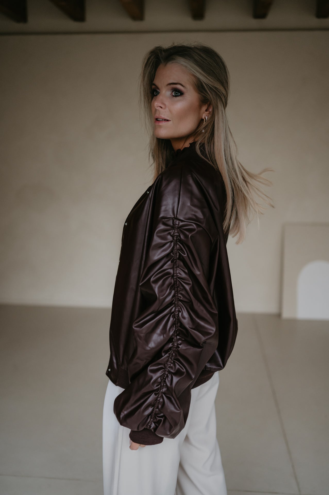 Tradurre bomber jacket I Chocolate Brown - Wild Souls by JV® - Bomber Jackets